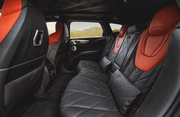 BMW Mの高性能プラグインハイブリッドモデル「XM Label」が日本上陸。導入記念モデルとして「XM Label Red」を15台限定で発売