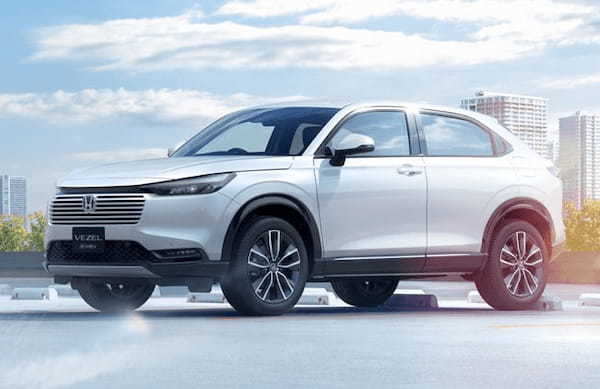 ホンダ・ヴェゼルがマイナーチェンジ。e:HEV Xにアウトドア志向の「HuNTパッケージ」を、e:HEV Zにスタイリッシュな「PLaYパッケージ」を新設定