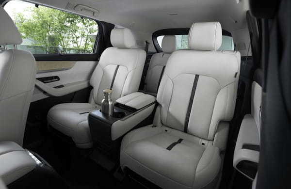 マツダがラージ商品群第4弾となる新型3列シートSUVの「CX-80」を欧州で初公開