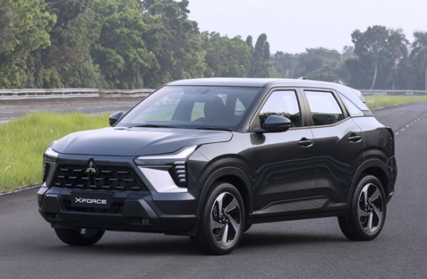 三菱自動車の新型コンパクトSUV「エクスフォース」がインドネシアでワールドプレミア