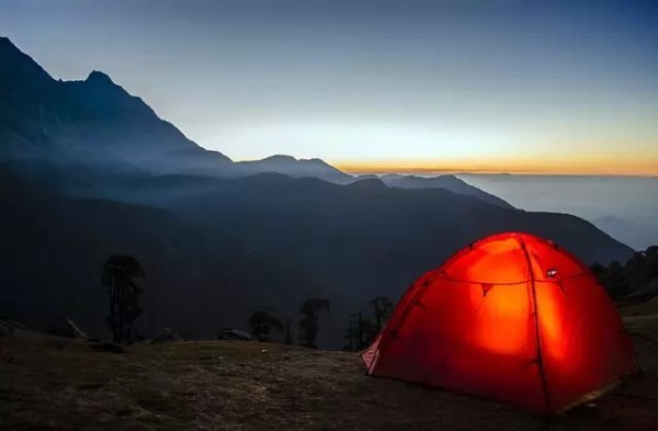 テント泊登山が初めての人のために！必須装備や設営方法、おすすめの山まで徹底解説！