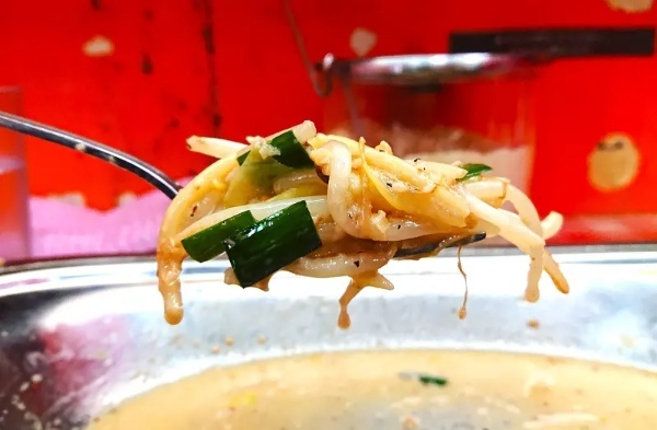パンチョのインスパイア系パスタ爆誕！「やみつき！背脂ペペロンチーノ」はジロリアンにもオススメだった