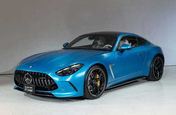 2+2仕様を新設定した新型メルセデスAMG GTクーペが日本デビュー
