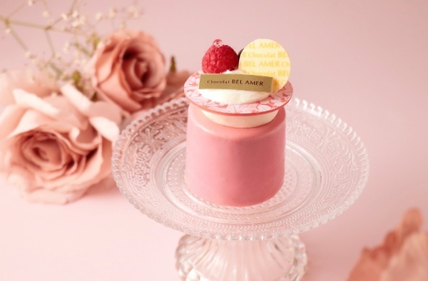暑い日に食べたい夏限定ショコラやひんやりスイーツがショコラ専門店「ベルアメール」より登場。母の日をイメージした華やかなショコラやケーキも期間限定でお届けします。
