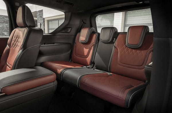 日産のインフィニティブランドのフラッグシップSUV「QX80」が第2世代の新型に移行
