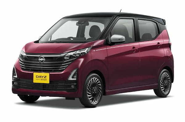 日産デイズが新しいデジタル・Vモーションのフロントグリルを纏って市場デビュー