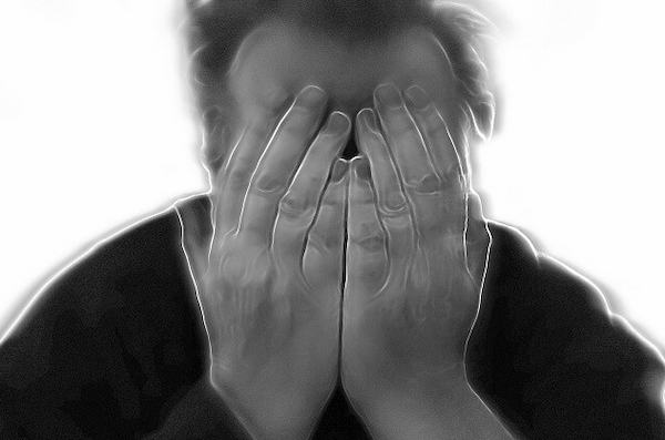 目覚めたら16歳少年になっていた中年男の実話! ストレスで20年分の記憶を消去…妻も娘もわからず…