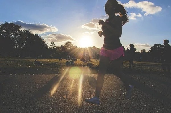 ランニングが脚痩せに効果的！脚を細くする正しい走り方やその効果を徹底解説！