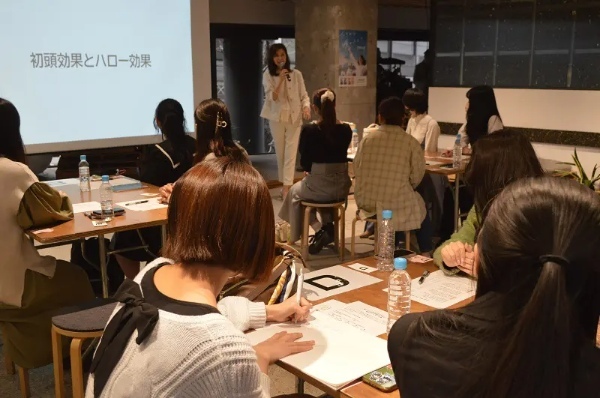 伸びるのは「頭の良い人ではなく、素直な人」 千寿製薬が大学生を対象に「瞳のチカラ」のイベントを開催