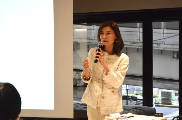 伸びるのは「頭の良い人ではなく、素直な人」 千寿製薬が大学生を対象に「瞳のチカラ」のイベントを開催