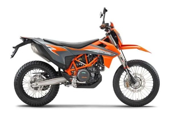 【KTM】250/390 ADVENTUREなど2022年モデル8機種を発売へ