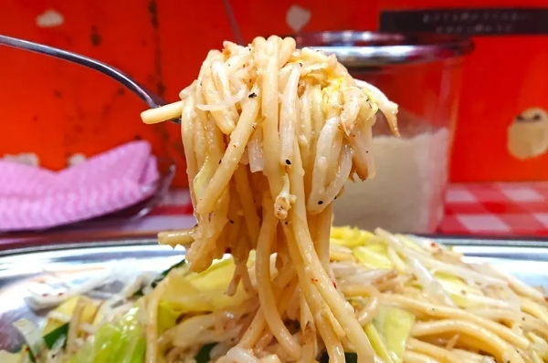 パンチョのインスパイア系パスタ爆誕！「やみつき！背脂ペペロンチーノ」はジロリアンにもオススメだった