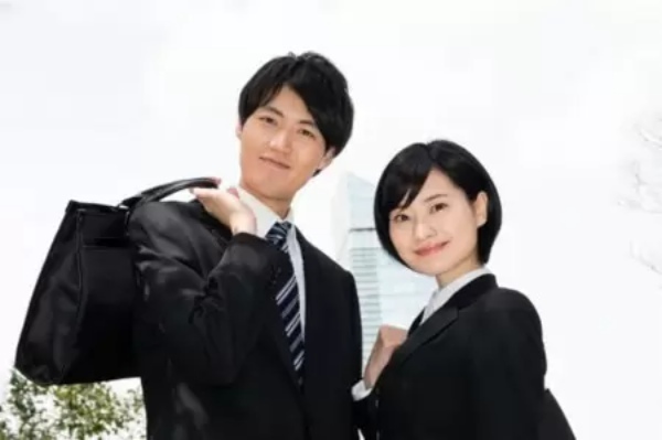 就活時に好印象を与える身だしなみマナーとは？ 髪型や服装について解説