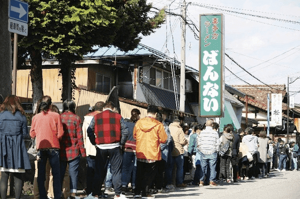 【喜多方ラーメン坂内】　贅沢なトッピングで満足度が高い一杯を『坂内スペシャルラーメン』 期間限定で新登場