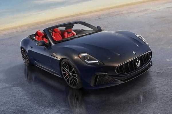 マセラティの新世代4シーターオープンカー「グランカブリオ トロフェオ」の日本における受注がスタート