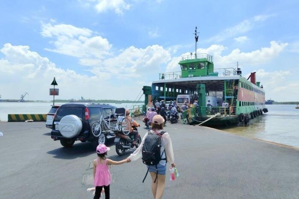 ホーチミンからフェリーで行く素朴な海の町「カンザー&ブンタウ」旅行