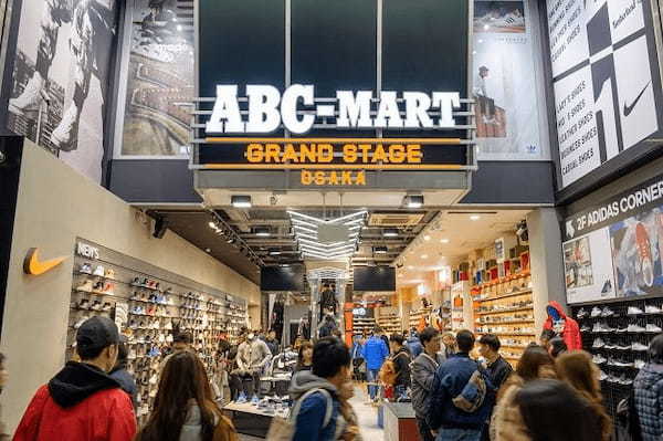 ABCマート、3〜11月期の営業利益は46.1％増　外出機会増加で既存店好調