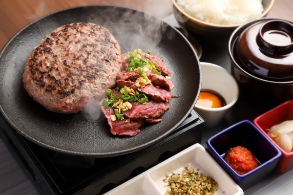 名古屋市栄にある行列が出来るハンバーグ店『タイチ食堂』が新店舗をオープン！