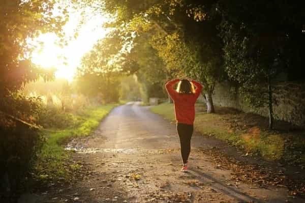 散歩のダイエット効果とは？時間や距離など痩せる歩き方のコツを伝授！