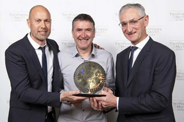 バイクグローブのFIVEがフランスの二輪専門誌で2022年グランプリ受賞