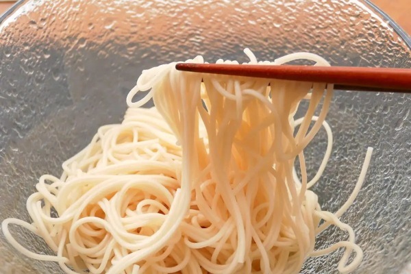 ダイソーで買える「激安108円そうめん」はおいしいのか　3種を食べ比べてみた