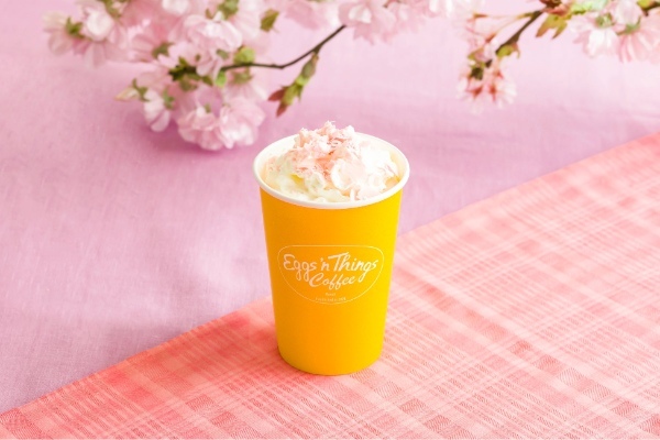 Eggs ’n Thingsから初となるお花見シーズン限定の桜メニューが登場！「桜パンケーキ」「あんバタークレープ」3月23日（木）～4月17日（月）まで販売