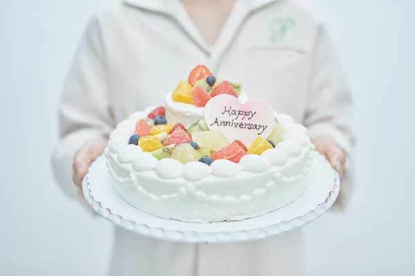 【2/1新登場のハート型チョコケーキも!とろけるように甘い『バレンタイン限定』スイーツを発売】パティスリーピネードよりギフトにもおすすめなバレンタイン商品が登場