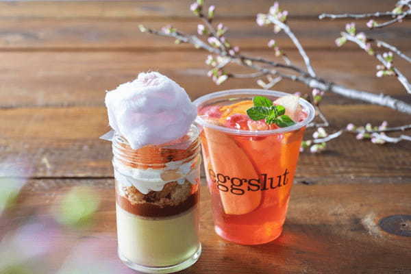 春のボリューム満点サンド！LA発、卵料理専⾨店 eggslut（エッグスラット）が、存在感ある豚フィレカツに‟メープルテリヤキ“をたっぷり絡めた「メープルテリカツエッグサンド」を3月24日(金)新発売
