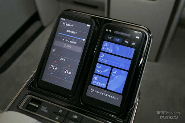 広い室内空間を贅沢に使った4人乗りのレクサス製ミニバン「LM」とSUV「LX」を比較