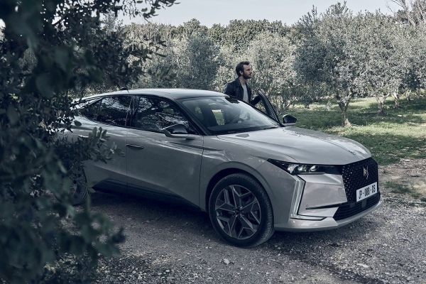 プレミアムブランド「DS」に新たなコレクションモデルが登場「エスプリ・ド・ヴォヤージュ」
