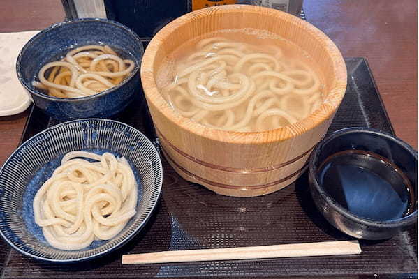 丸亀製麺、「メインメニュー1つ」だけという激レア店舗が話題　オープン初日から大行列で…