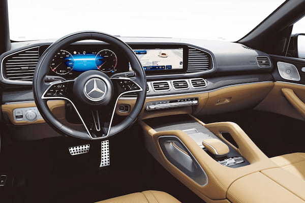 メルセデス・ベンツ　GLS、AMG GLS、マイバッハGLSを発売