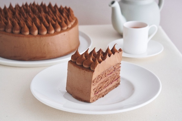 「今日をちょっと特別にする、ケーキ時間。」がテーマのパティスリーカフェにリニューアルオープン!カフェ&ブックス ビブリオテーク 大阪・梅田 4月5日より、心も満たす豊かな新作ケーキ全8種勢ぞろい