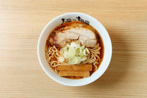 JR名古屋駅ホームに登場した大阪行列No.1ラーメン店「人類みな麺類」に、大阪で1番人気メニュー「らーめんmacro」が11/18(土)から登場！