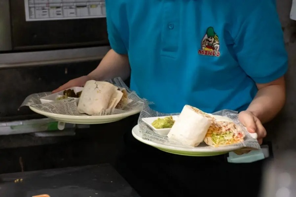 アメリカ軍人に人気のメキシコ料理店「マイクス」に行ってきた