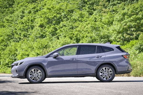 SUBARU レヴォーグ・レイバック スバル初の都会派SUVマーケットに投入 ヒット間違いなし【試乗記】