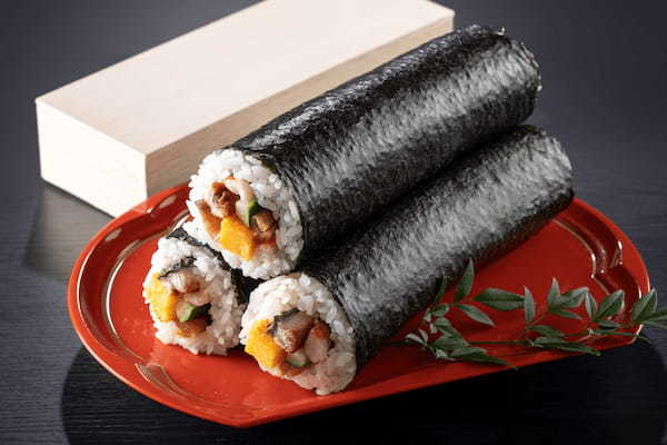 シェラトン都ホテル大阪、黒鬼ケーキなどの「節分スイーツ」と恵方巻を予約販売