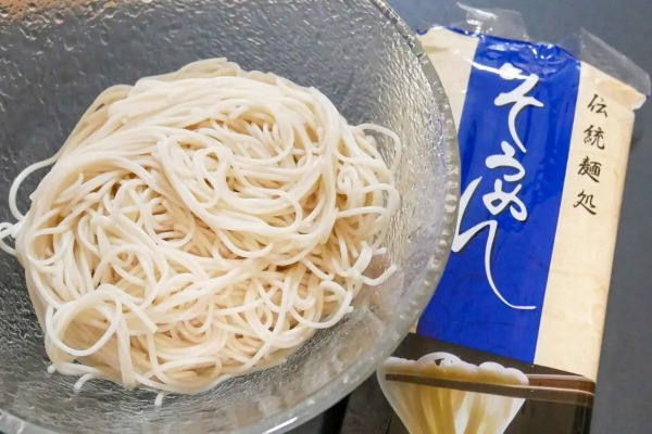 ダイソーで買える「激安108円そうめん」はおいしいのか　3種を食べ比べてみた