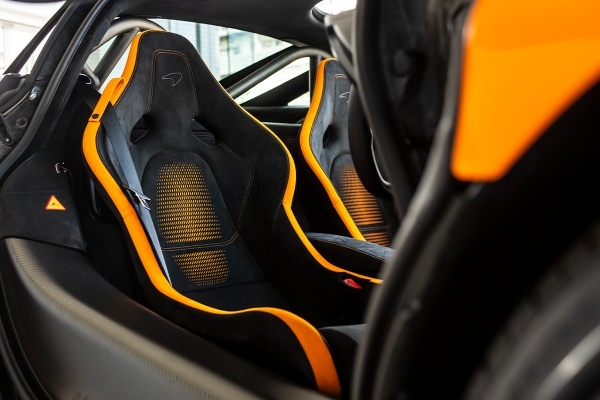 4月にグローバルローンチを果たしたマクラーレン『750S』が日本初公開！