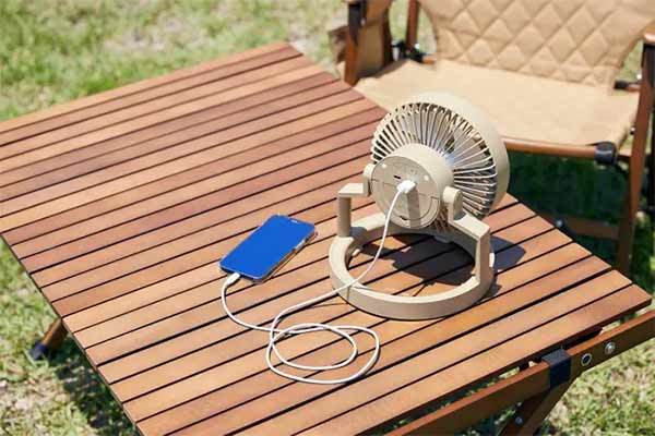 真夏のキャンプを快適にする『PowerArQ Fan Light サーキュレーター』