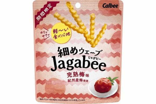 “カリッサクッ”の軽やかな食べ心地と紀州産梅の味わいが楽しめる『細めウェーブJagabee　完熟梅味』