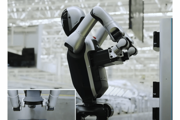 “自分でバッテリーを交換”するロボットが誕生！人間が不要になる時代の幕開けなのか…？の画像1