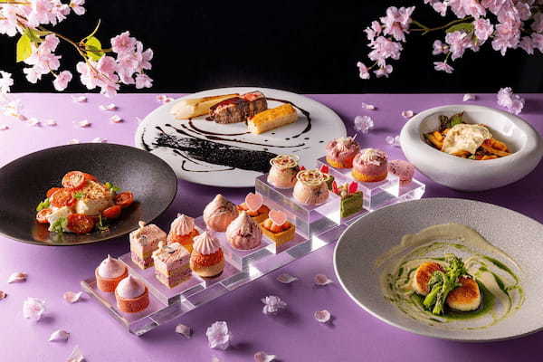 キンプトン新宿東京、夜桜とイチゴ尽くしのアフタヌーンティースイーツ&ディナーを楽しめる「 #Ohanami 桜アフタヌーンティー ALL for ME」開催