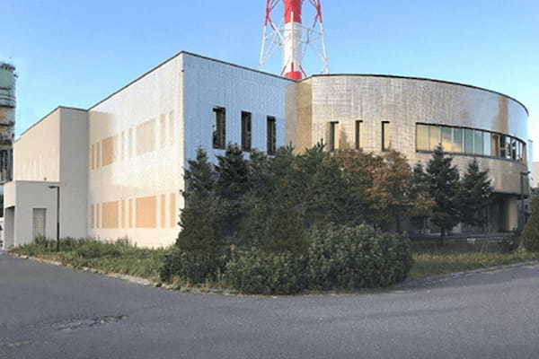 出光 製油所のカーボン排出ゼロを目指し建物の改修を開始