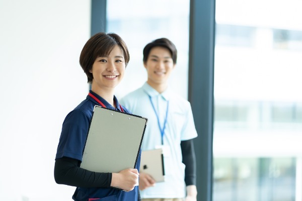 高卒でも児童福祉司になれる？なりかたや必要な資格取得の方法を解説