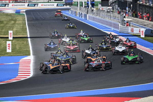 フォーミュラEシーズン10 第7戦イタリア・ミサノ 日産ローランドが痛恨のバッテリー切れで優勝を逃す