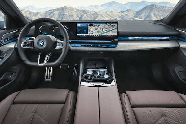 BMW5シリーズの8代目がデビュー　エグゼクティブを刺激する最先端装備を搭載