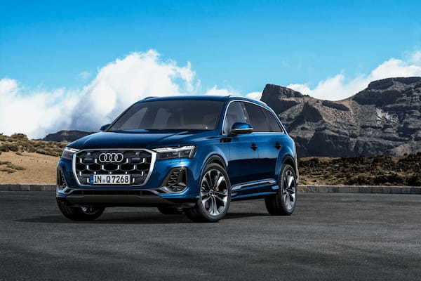 デザイン、快適性、テクノロジーが改良された新型「アウディQ7」は、ストリートで印象的な存在感を放つ一台に。