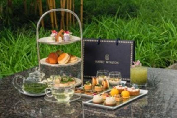 パーク ハイアット 東京　ピーク ラウンジ「ハリー・ウィンストン “Tea in the Winston Garden” アフタヌーンティー」