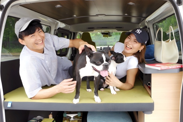 愛犬とのハイエース車中泊旅を手軽に叶える、ライトなバンライフモデル「HACO×DOG」を台数限定で新発売。6月24日より受注開始！